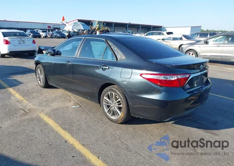2016 Toyota Camry Le/Xle/Se/Xse z USA, uszkodzony, nr VIN 4T1BF1FK0GU260158